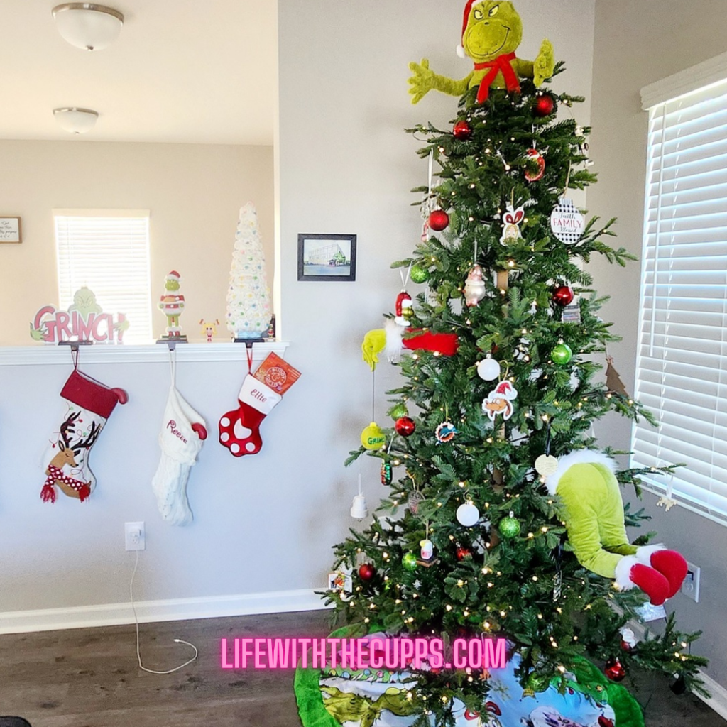 Christmas tree with grinch theme